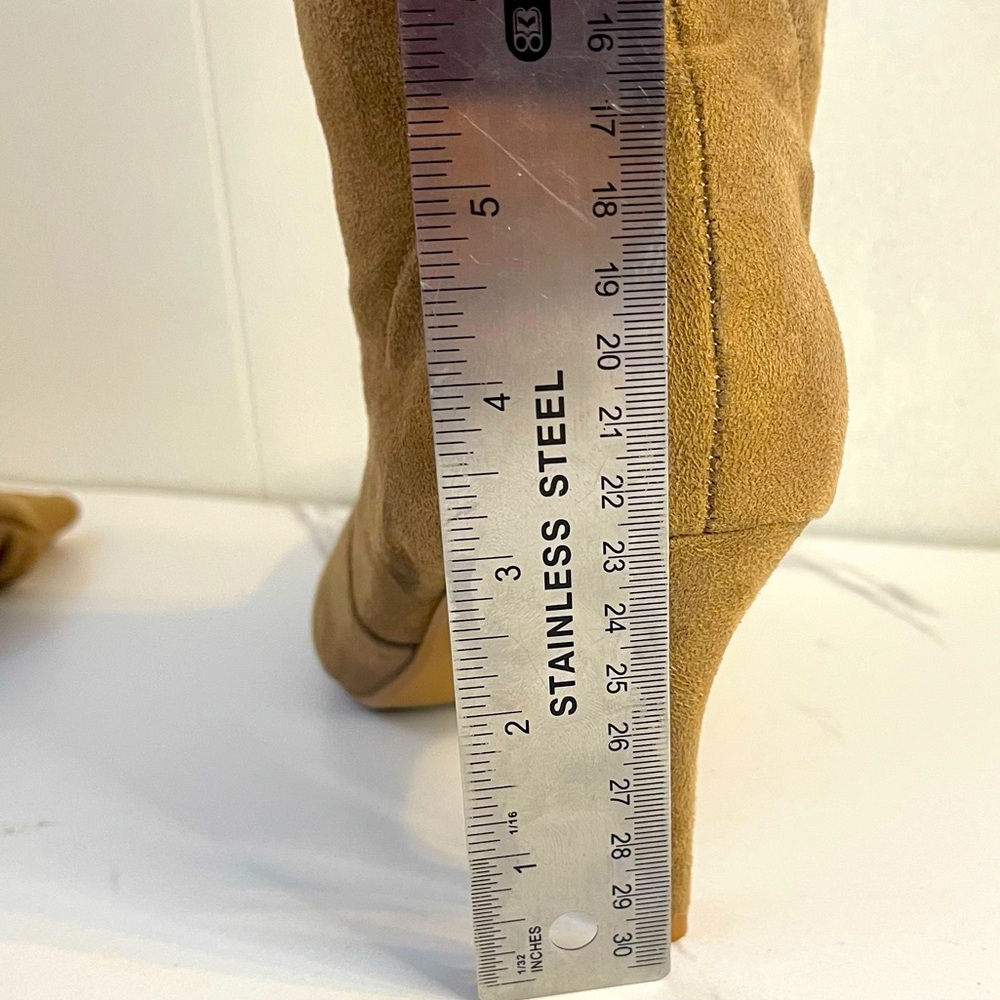 Bellini Stilettos Tan Faux Suede Ruched Knee-High Boots Size 8.5M - Picture 9 of 11